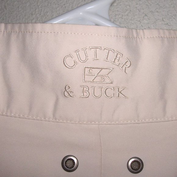 Cutter and Buck convertible pullover lined windbreaker, Measures 52" Chest - Picture 9 of 10